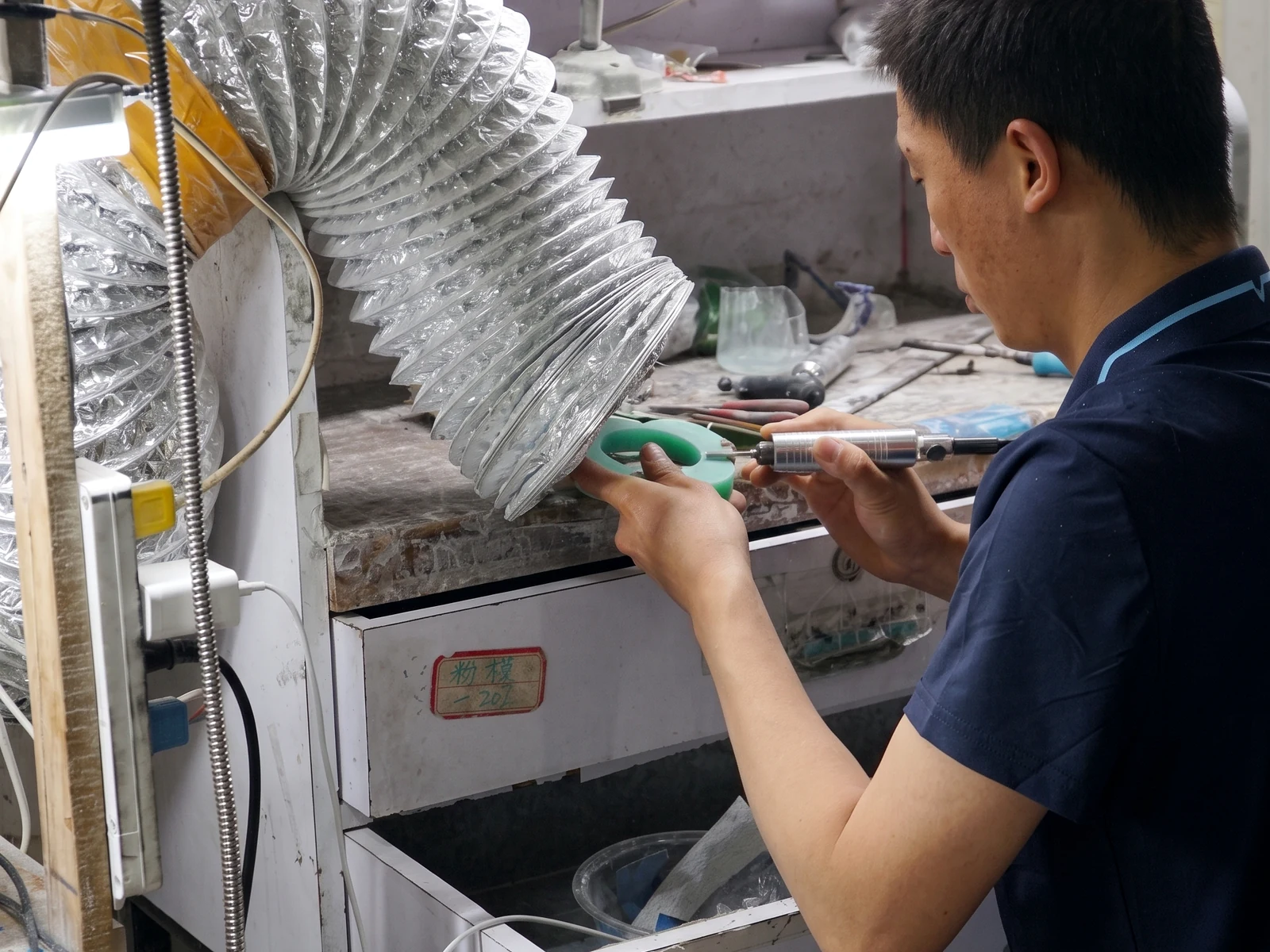 Haishaer resin jewelry production and finishing process