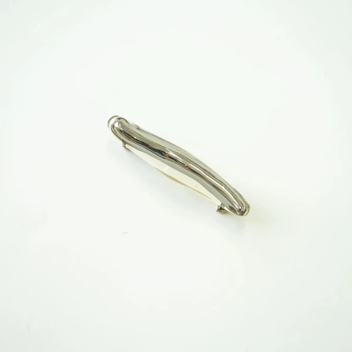resin brooches HH0002