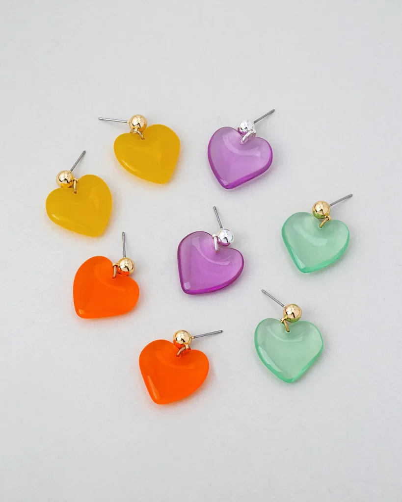 Why Does Resin Jewelry Turn Yellow? Causes and Prevention Methods