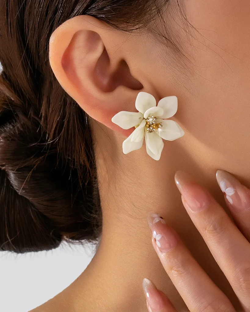 White Resin Flower Stud Earrings With Crystal‑Studded Center wholesale resin jewelry