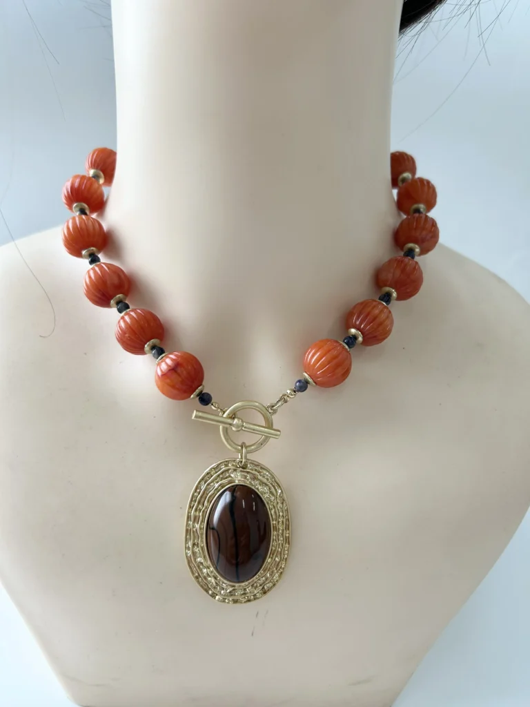 Vintage Red Beaded Resin Necklace with Oval Pendant | Custom Resin Jewelry Manufacturer wholesale resin jewelry