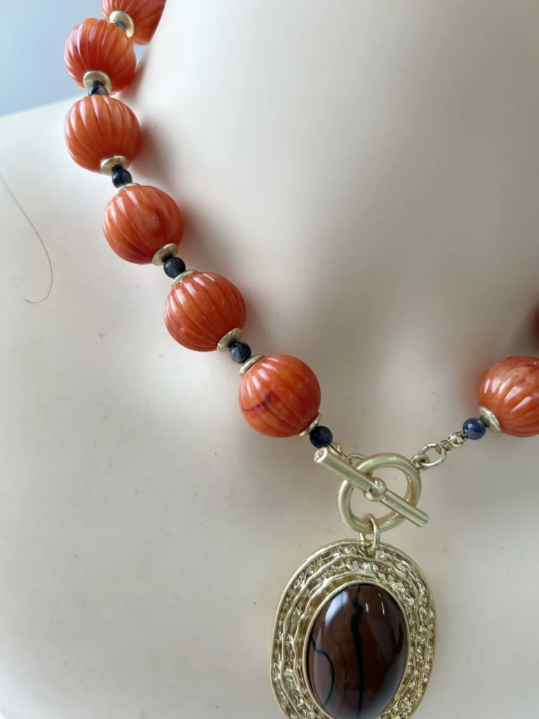 Vintage Red Beaded Resin Necklace with Oval Pendant | Custom Resin Jewelry Manufacturer wholesale resin jewelry